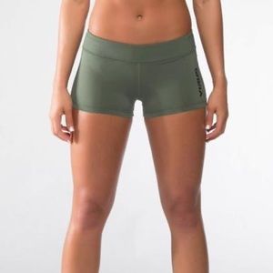 NWT VIRUS SPORT STAY COOL DATA TRAINING SHORTS SIZE LARGE. OLIVE GREEN